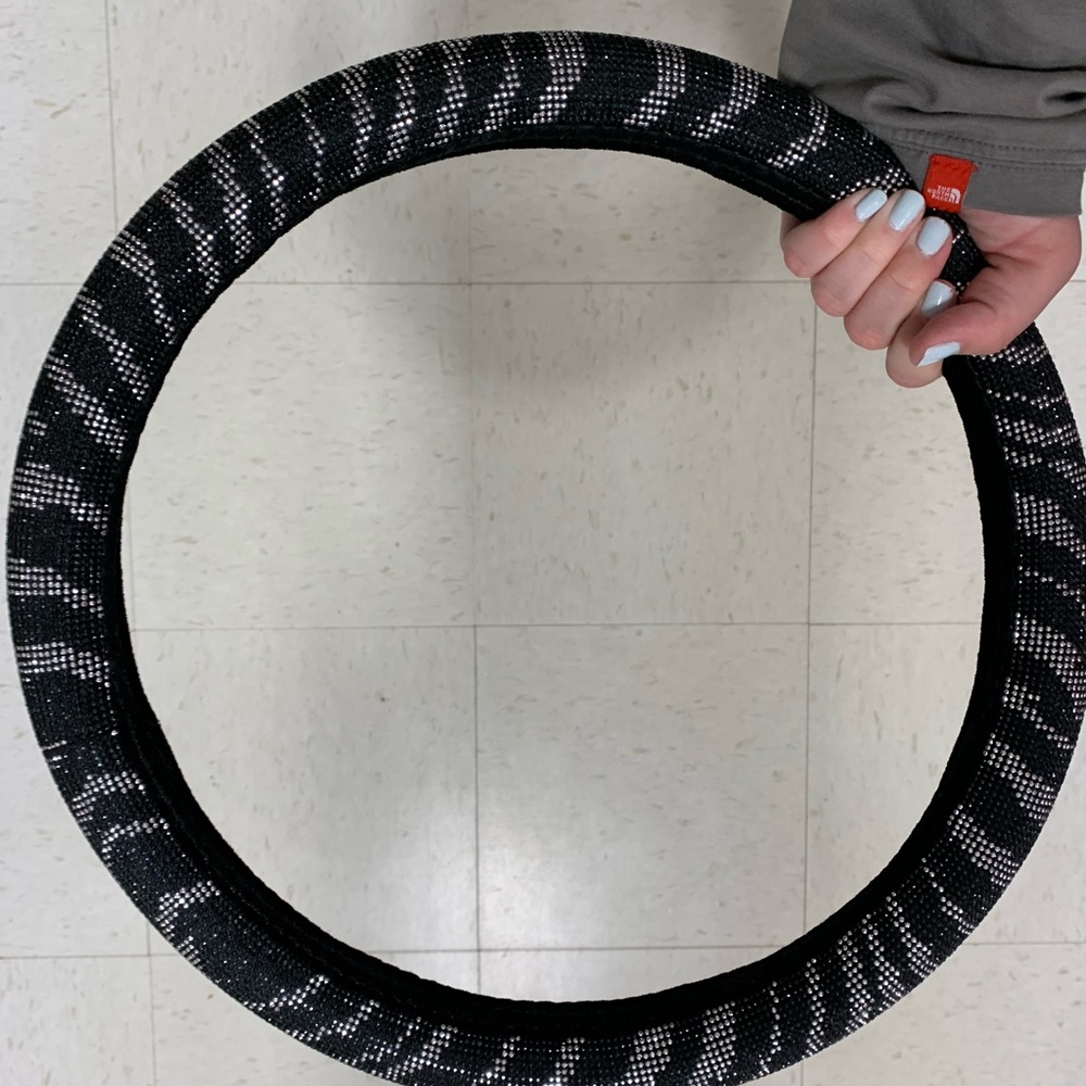 Steering wheel cover